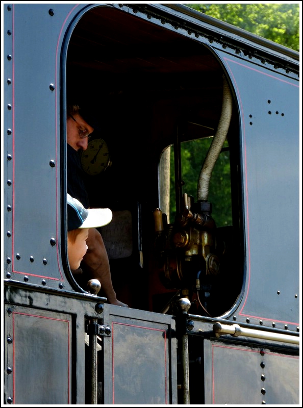 Lokfhrer in spe bei der Museumsbahn Blonay-Chamby. 27.05.2012 (Jeanny)