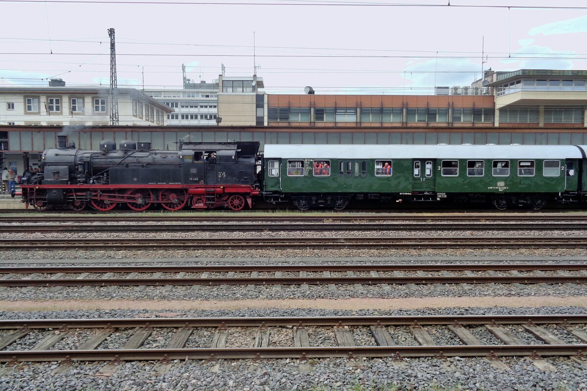 Lengericher 78 468 steht abfahrtbereit in Trier Hbf am 28 April 2018 während das Dampdspektakel RLP 2018.