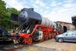   Die schwere Güterzug-Dampflokomotive 44 508, ex DB 044 508-0, steht am 12.09.2015 vor dem Lokschuppen vom Erlebnisbahnhof Westerwald der Westerwälder Eisenbahnfreunde 44 508 e.