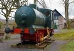 Eine Jung Dampfspeicherlokomotive (feuerlose Lokomotive) als Denkmallok am 23.03.2014 beim Museum Villa Grn in Dillenburg.