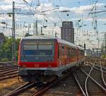 928 704 / 628 704 der DB verlsst am 07.07.2012 als RB 38 - Erft-Bahn den Hbf Kln in Richtung Neuss.