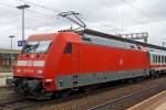   Die 101 062-8  (91 80 6101 062-8 D-DB) der DB Fernverkehr AG schiebt den IC 2372 (Karlsruhe Hbf - Frankfurt a.M.