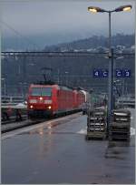 Zwei DB 185 mit der Spitzelok 185 140-1 haben von Süden her Brig erreicht und fahren nun via Lötschberg Basistunnel weiter Richtung Basel.
