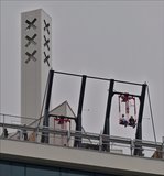 diverses/523238/-mutige-duerfen-sogar-auf-der .  Mutige drfen sogar auf der Plattform des A'damtowers in fast 100 Metern Hhe freiluftschauckeln. 25.09.2016 (Jeanny)