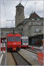 Der Bahnhof St.Gallen AB mit Zgen nach Appenzell (BDeh 4/4 15) und Trogen Be 4/8 31.