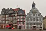 . Butzbach (Wetterau) - Der Marktplatz mit dem Fachwerkrathaus aus dem 16. Jahrhundert und mit einigen Fachwerkhäusern wird zu den schönsten Plätzen Hessens gezählt. 01.11.2014 (Jeanny)
