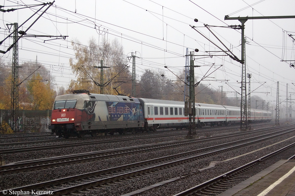 101 070-1  ADLER MANNHEIM  mit dem IC 2182 von Kassel-Wilhelmshhe nach Stralsund Hbf bei der Einfahrt in Hamburg-Harburg. 10.11.2011