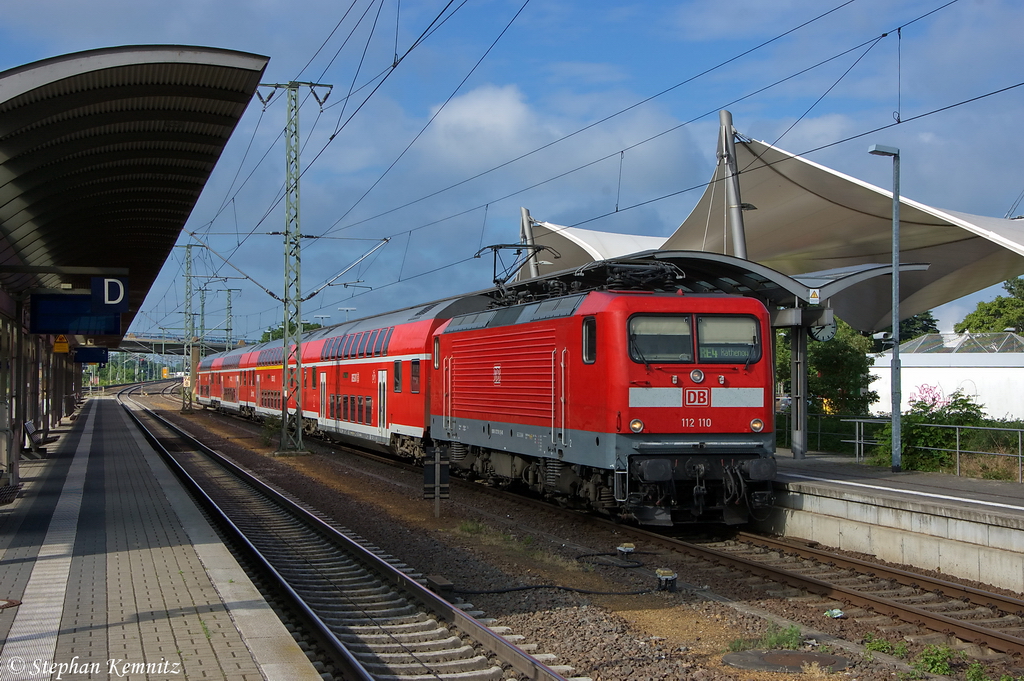 112 110 mit dem RE4 (RE 92412) von Lutherstadt Wittenberg nach Rathenow in Lutherstadt Wittenberg. 12.06.2012