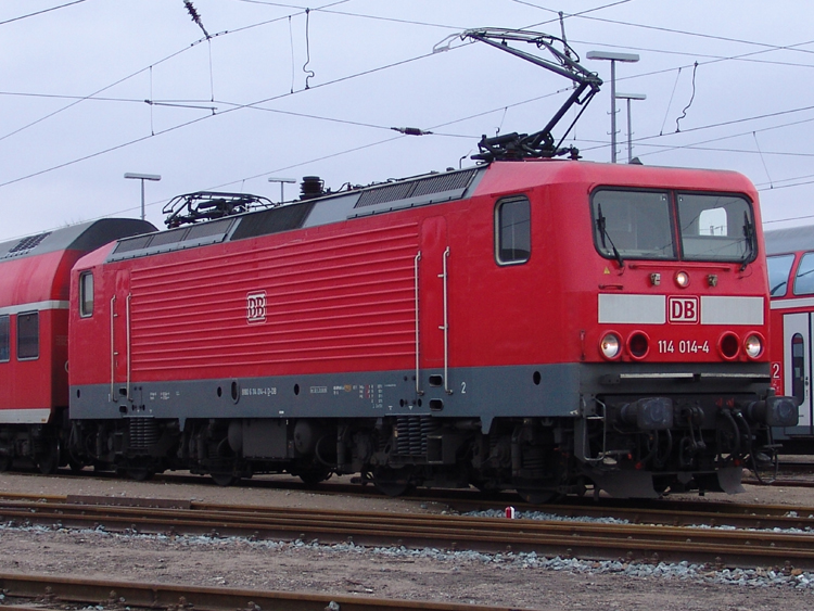 114 004-4 mit RE5 von Rostock Hbf Richtung Lutherstadt Wittenberg stand am 16.03.2011 im BW Rostock Hbf. 