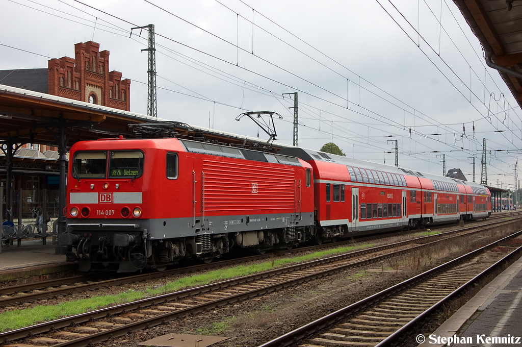 114 007 mit dem RE20 (RE 17704) von Halle(Saale)Hbf nach Uelzen in Stendal. 08.09.2012