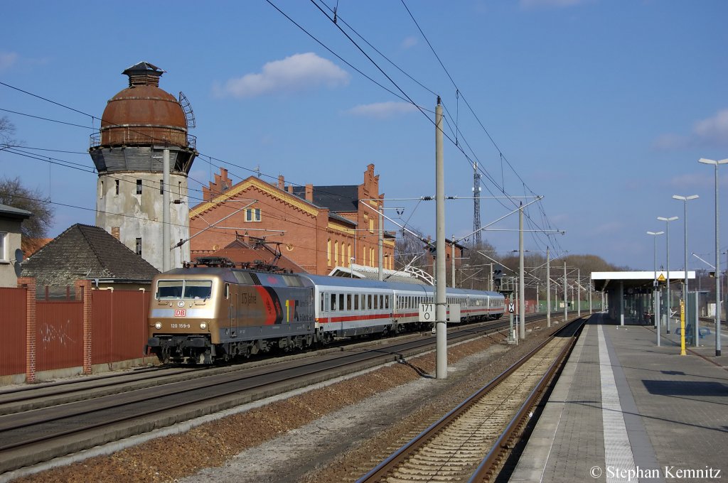 120 159-9  175 Jahre Deutsche Eisenbahn  mit dem IC 1919 von Berlin Sdkreuz nach Kln Hbf in Rathenow. 27.03.2011