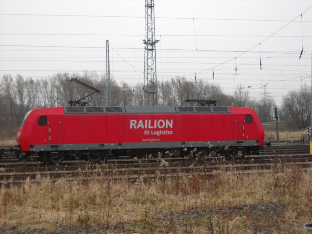 145 063-4 am 10.2.2011 in Rostock Hinrichsdorferstra�e.