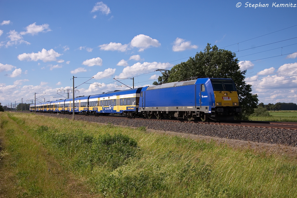 146 519-4 Captrain Deutschland GmbH mit dem InterConnex (X 68904) von Warnemnde nach Leipzig Hbf in Vietznitz. 21.06.2013