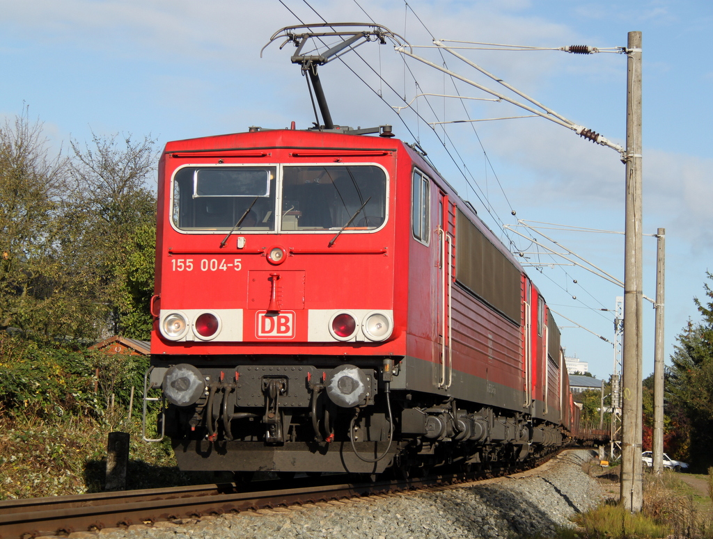 155 004-5+155 091-2 mit 52673(Rostock Seehafen-Seddin)bei der Durchfahrt  in der Gterumfahrung beim Rostocker Hbf.07.10.2012