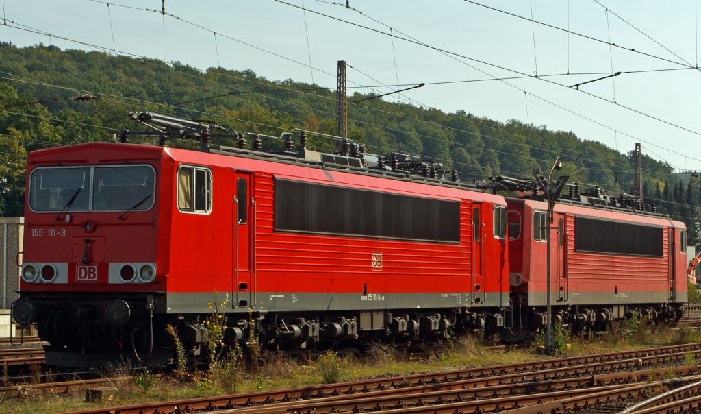 155 111-8 und 155 009-4 der DB am 24.09.2011 abgestellt in Kreuztal.