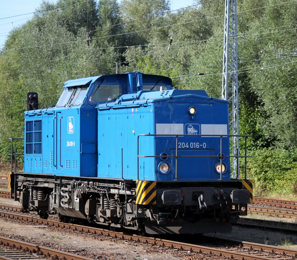 204 016-0 beim Rangieren im Bahnhof Rostock-Bramow.09.08.2013