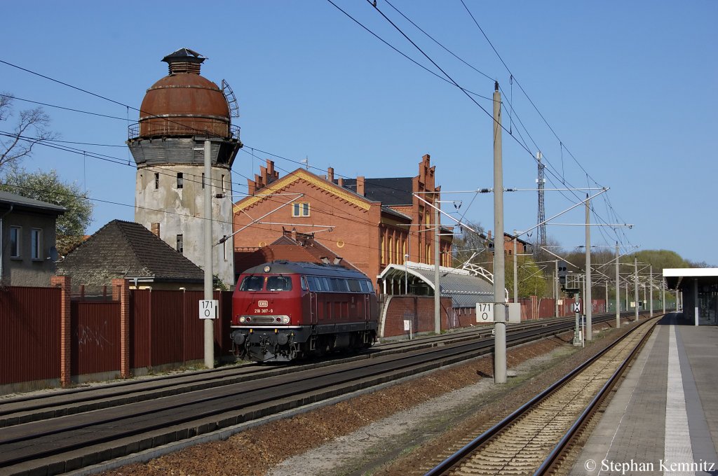 218 387-9 als Lz in Rathenow in Richtung Stendal unterwegs. 10.04.2011