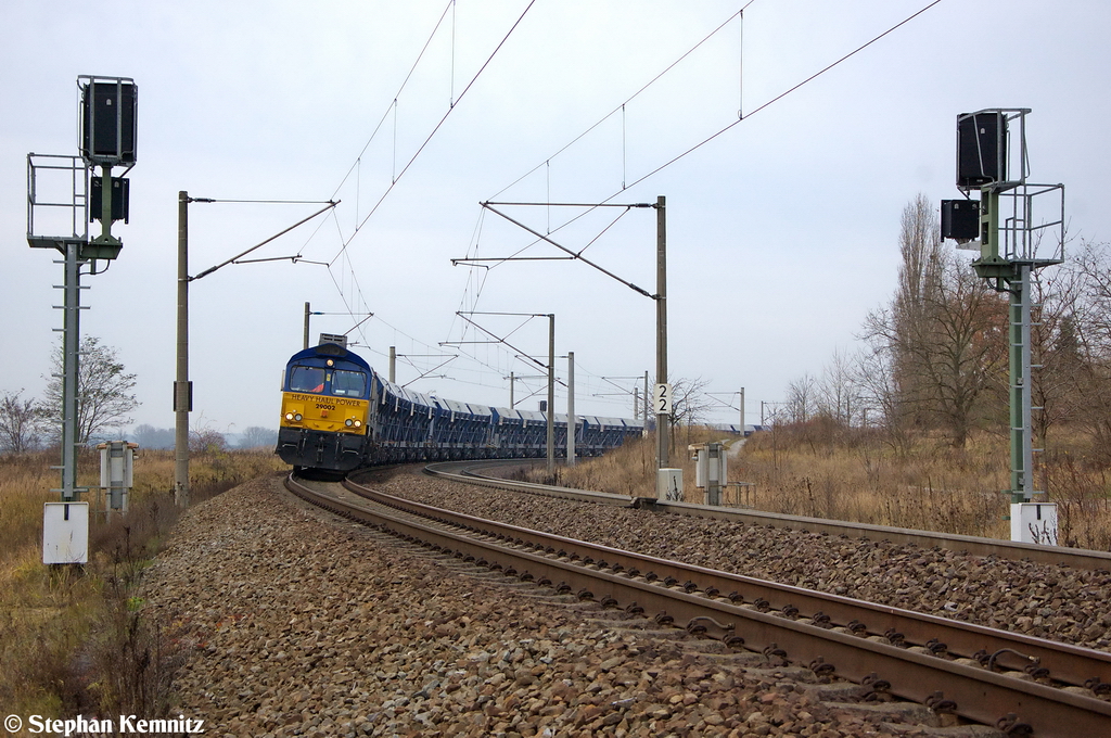 29002 (266 464-7) HHPI - Heavy Haul Power International GmbH mit einem Faeeprrs Ganzzug in Stendal(Wahrburg) und fuhr in Richtung Hauptbahnhof weiter. 23.11.2012