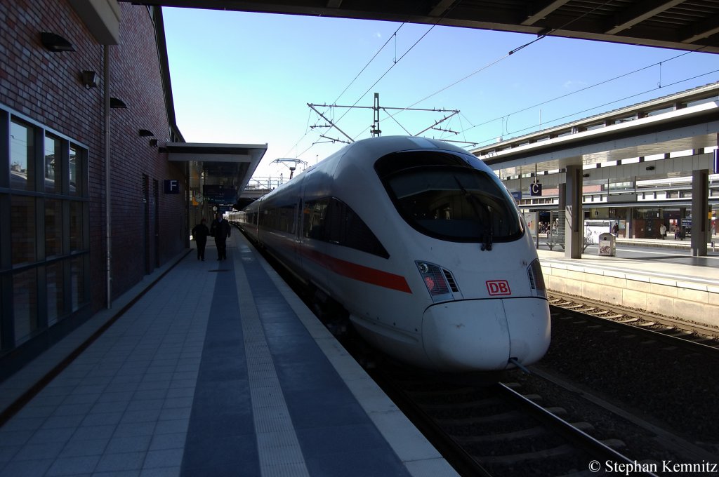 411 518-4  Plauen-Vogtland  als ICE 1613 von Berlin Gesundbrunnen nach Mnchen in Berlin Gesundbrunnen. 19.03.2011