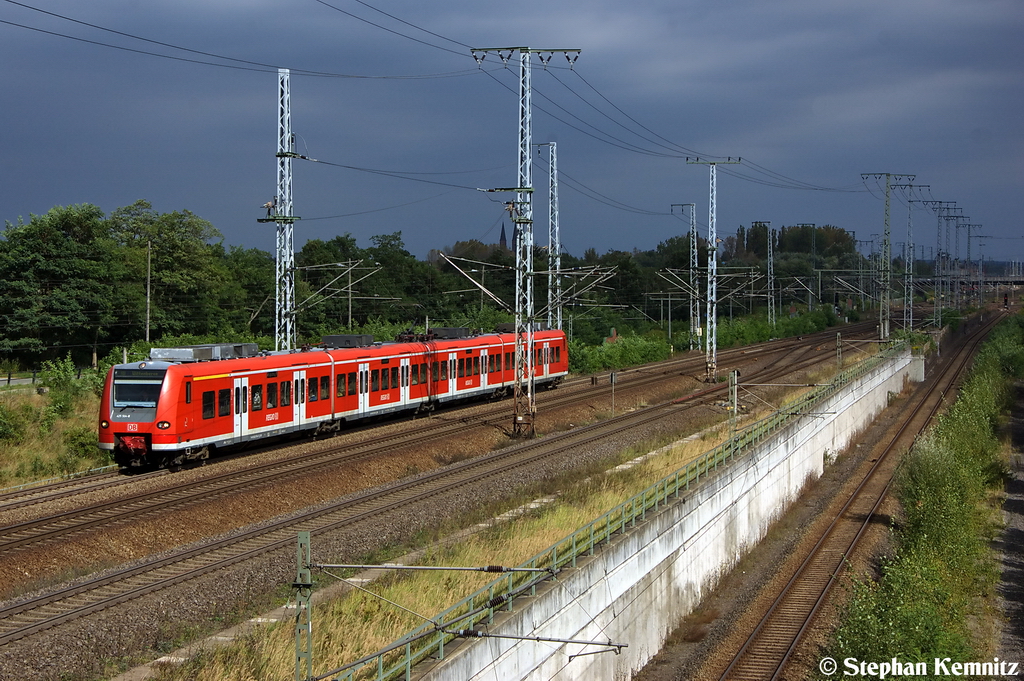 425 004/504 als RB30 (RB 17822) von Sch�nebeck-Bad Salzelmen nach Wittenberge in Stendal Ortsteil Wahrburg. 07.09.2012