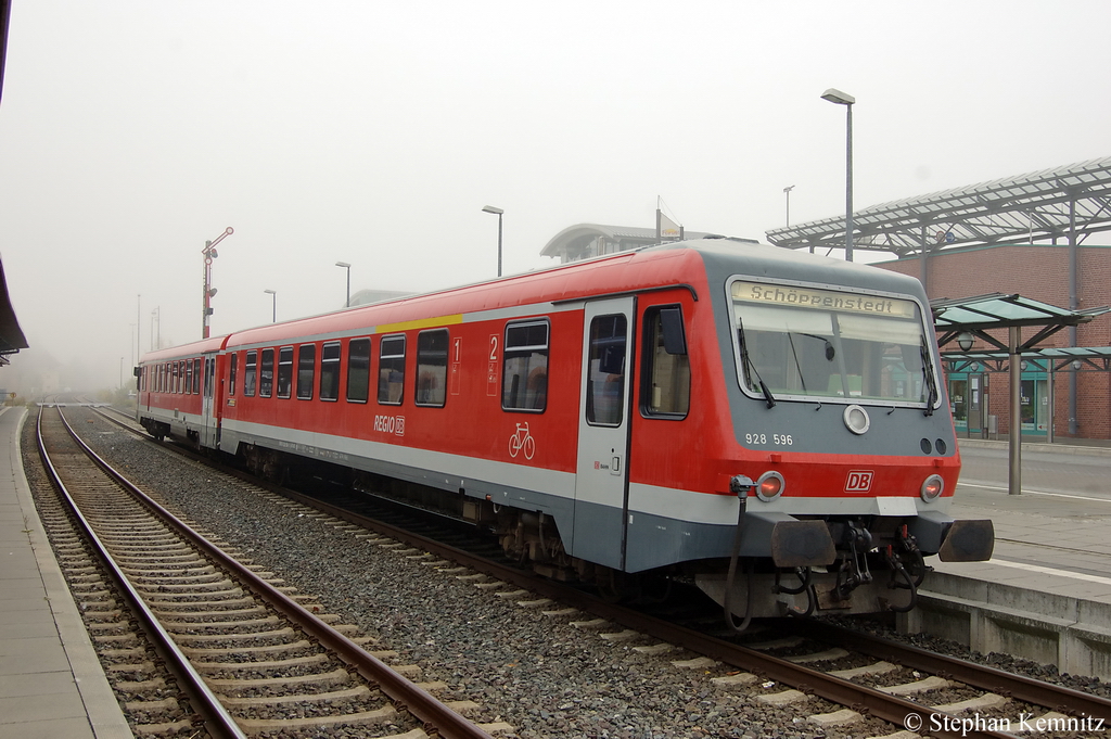 628/928 596 als RB (RB 14909) von Braunschweig Hbf nach Sch�ppenstedt in Wolfenb�ttel. 01.11.2011