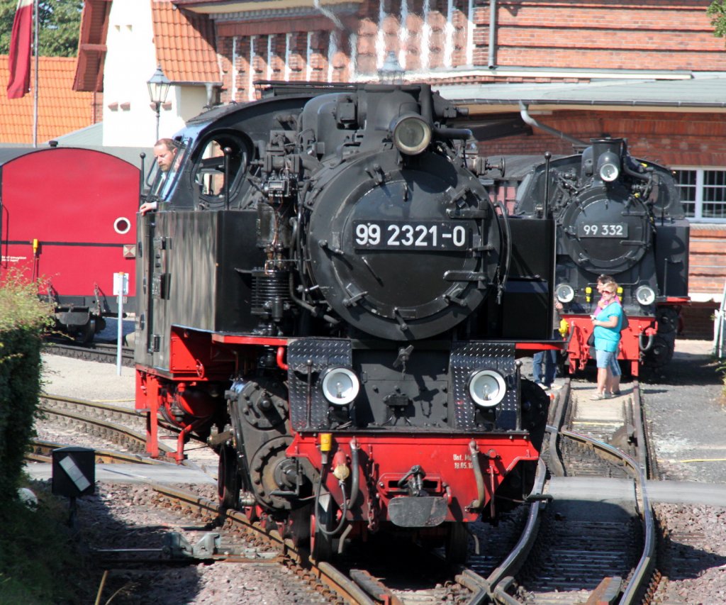 99 2321-0 beim Rangieren im Bahnhof Ostseebad Khlungsborn West.12.08.2012