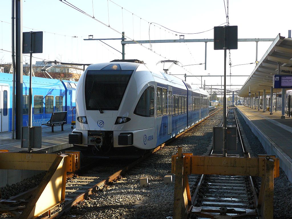 Arriva TW Spurt auf Gleis 15 in Zwolle am 11-12-2012.

Arriva treinstel Spurt op spoor 15 in Zwolle 11-12-2012.