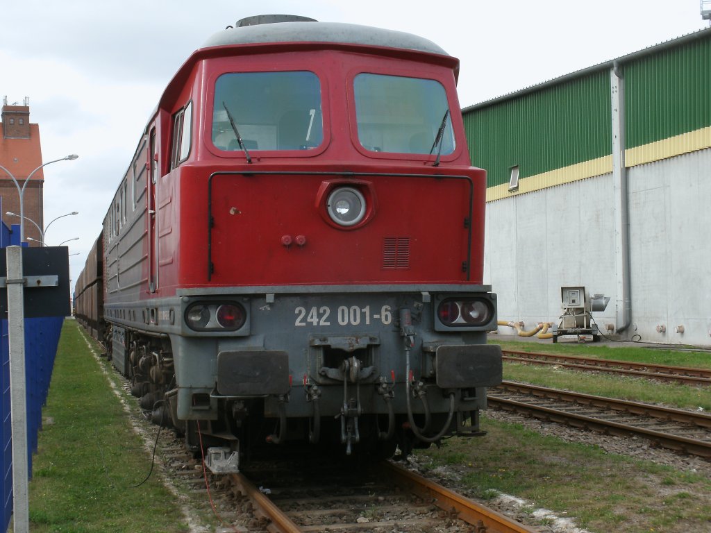 Auch Sie lie� sich in ihrer alten Heimat Stralsund mal wieder blicken.Am 21.August 2012 stand die EKO Trans 242 001-6 im Stralsunder Nordhafen.