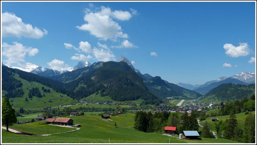 Blick nach Gstaad aus dem Goldenpass. 25.05.2012 (Jeanny)