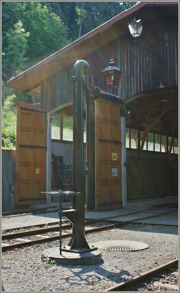 Dampf und Sonnenstrahlen sorgen f�r ein besonderes Ambiente im Museum Blonay-Chamby.
(27.05.2012)