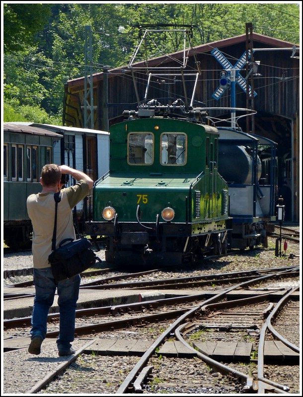 Der Fotograf und sein Sujet. Chaulin, 27.05.2012. (Jeanny)