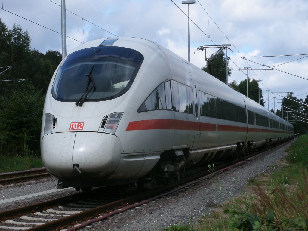 Der nchste 411 auf Rgen.Am 20.August 2011 stand der 411 083  Oberursel  in Binz.