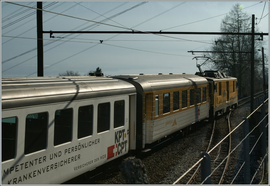 Ein goldiges Schattenspiel - MOB Regionalzug 2225 in Sendy-Sollard.
21. Mrz 2012