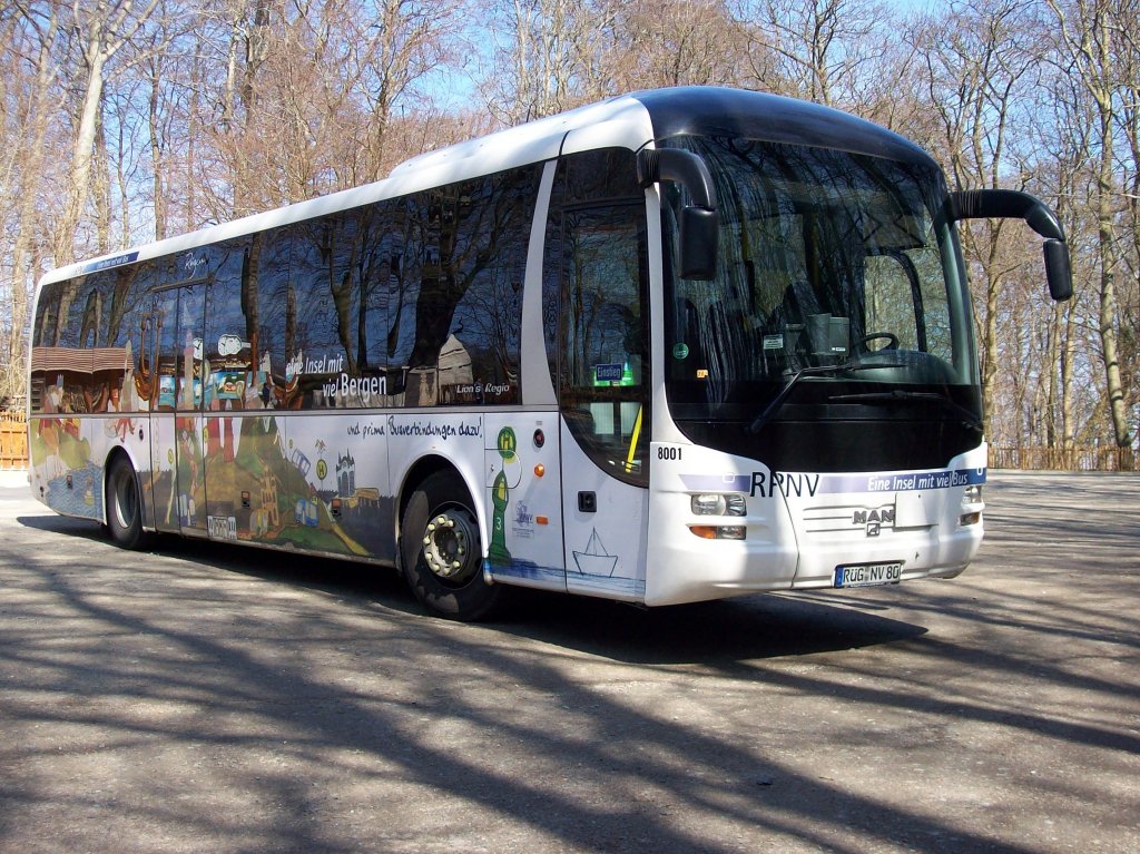 Ein MAN Lion's Regio des �PNV's auf R�gen am Parkplatz K�nigsstuhl.