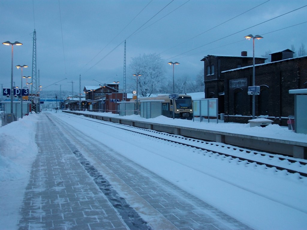 Einziger Zug in Bergen/R�gen am Morgen vom 20.Dezember 2010 war PRESS VT650 032.