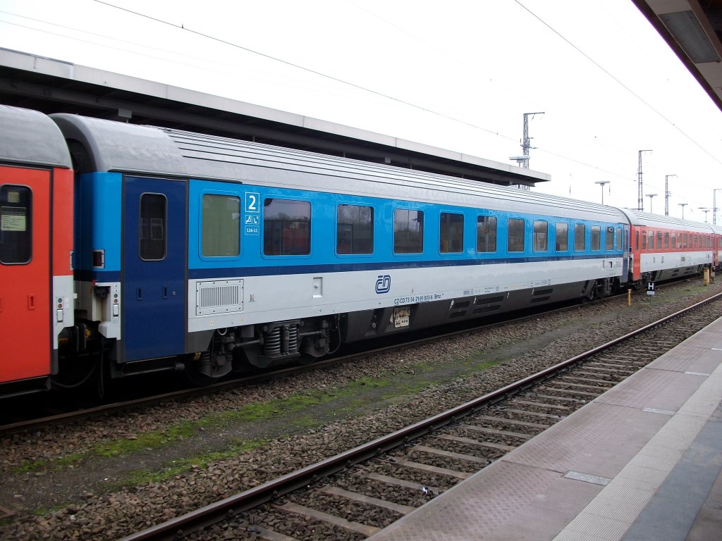 Er fiel in Stralsund,im EC 379 Stralsund-Brno am 18.Januar 2011 auf der Bmz 73 54 21-91 003-6.