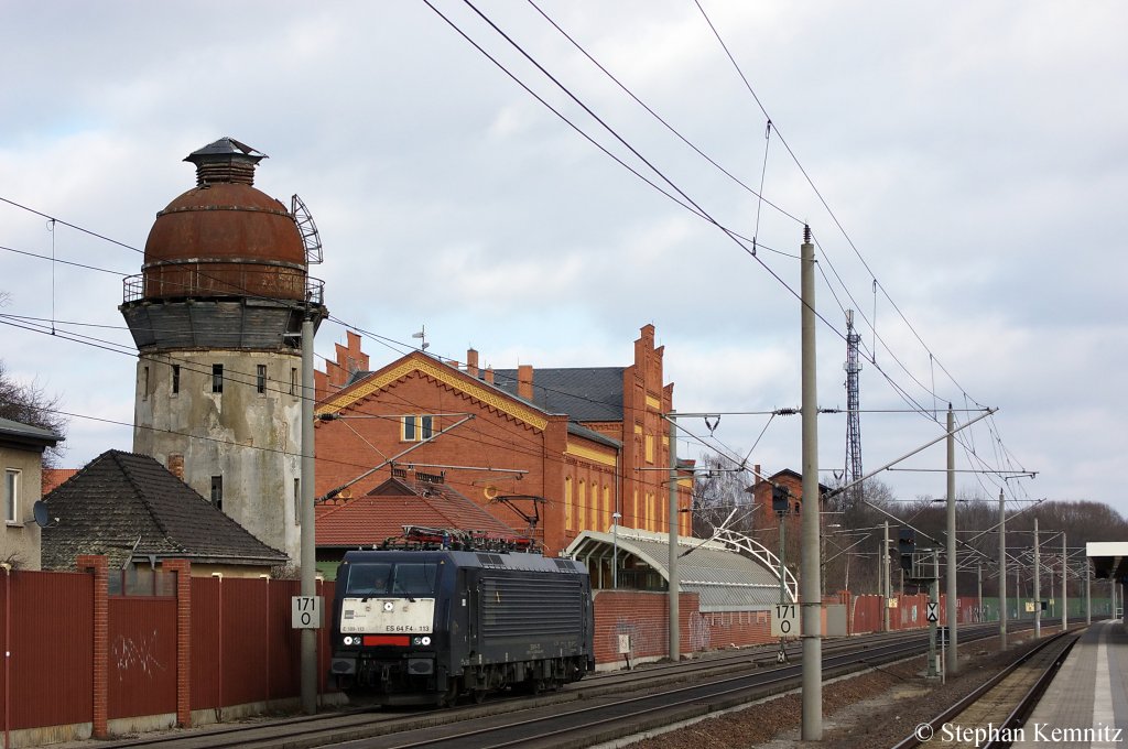 ES 64 F4 - 113 (189 113-4) von der MRCE im Dienst fr die BoxXpress als Lz in Rathenow in Richtung Stendal unterwegs. 05.03.2011