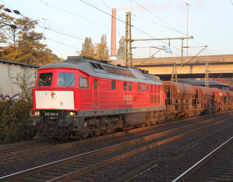 Holland 232 241-0 von der Seite in Hamburg-Harburg.22.10.2011