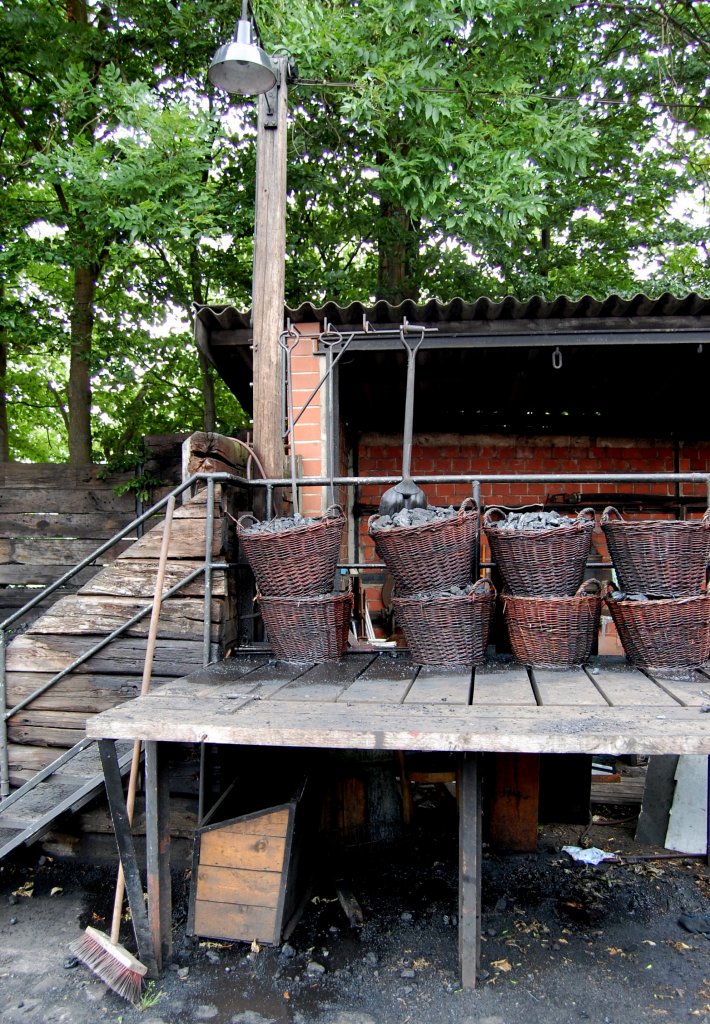  Kleinbekohlungsanlage  im Bahnhof Schierwaldenrath. (13.06.2011)