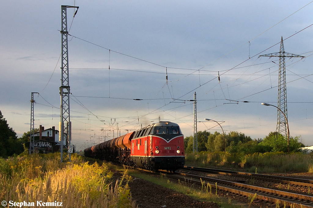 Lok 20 (228 501-3) WFL - Wedler & Franz Lokomotivdienstleistungen GbR mit einem Fcs Ganzzug in Satzkorn und fuhr in Richtung Golm weiter. Nette Gr��e an die Tf´s! 28.08.2012