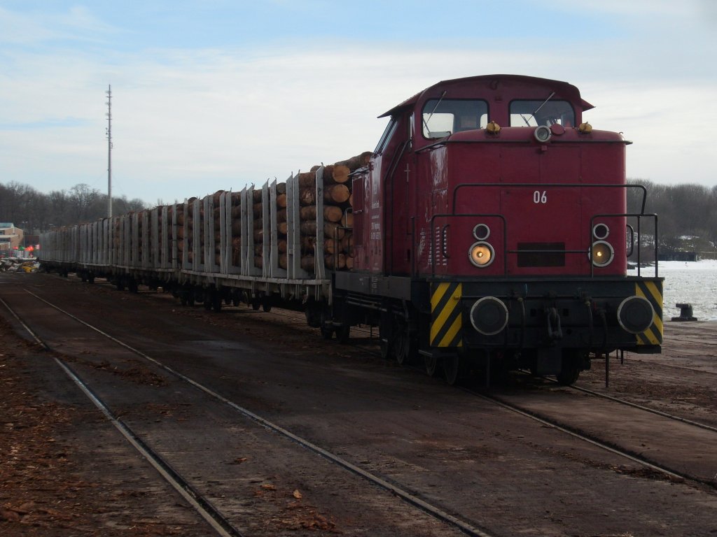 PBSV-Lok Nr.06 am 28.Februar 2010 im Stralsunder Sdhafen.