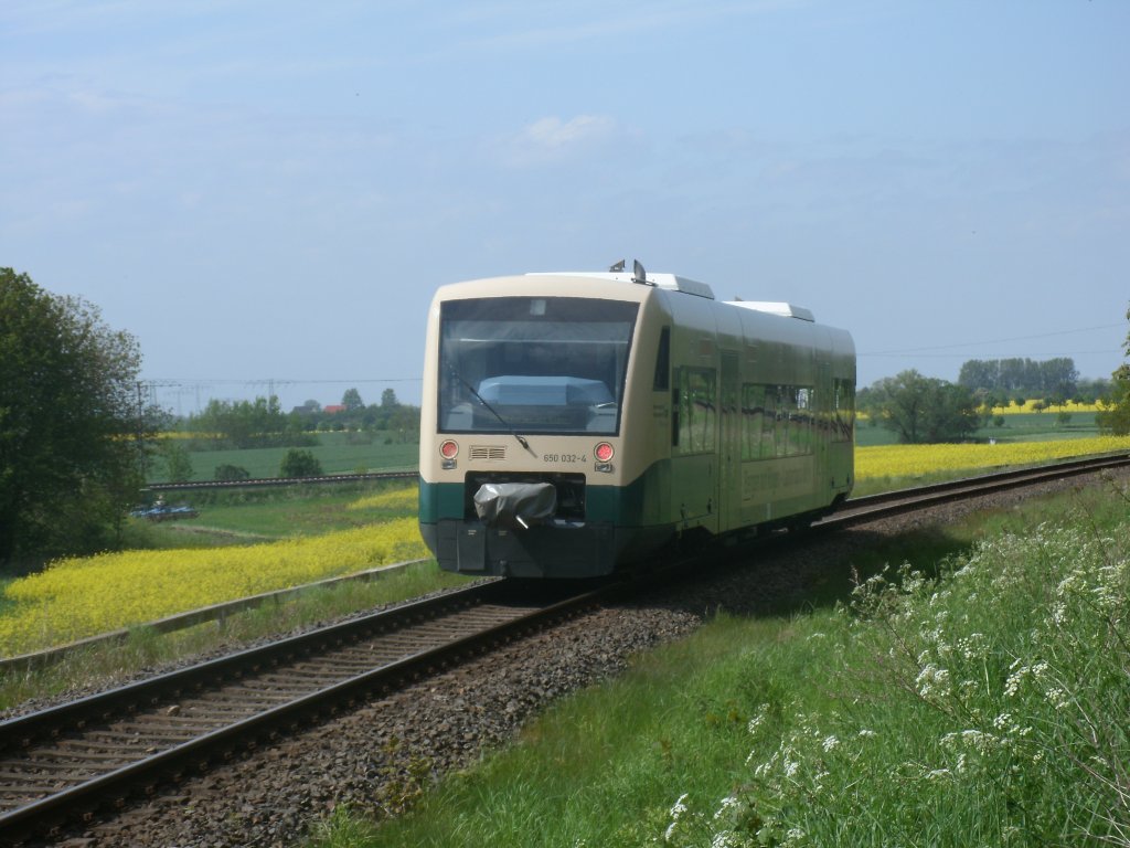 PRESS VT650 032-4 hat,am 19.Mai 2012,den Zielbahnhof Bergen/Rgen fast erreicht.