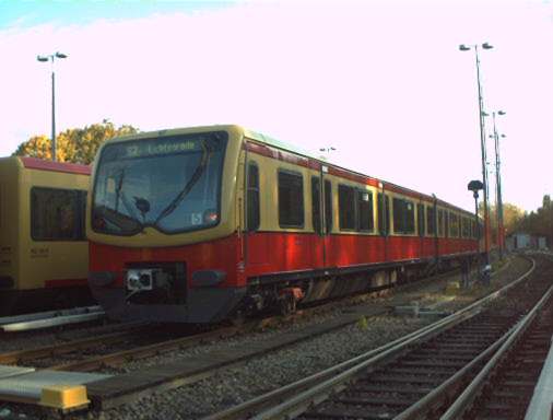 S-Bahn (BR 481) im BW Wannsee vor dem Einsatz an einem sch�nen Sonntag Morgen.