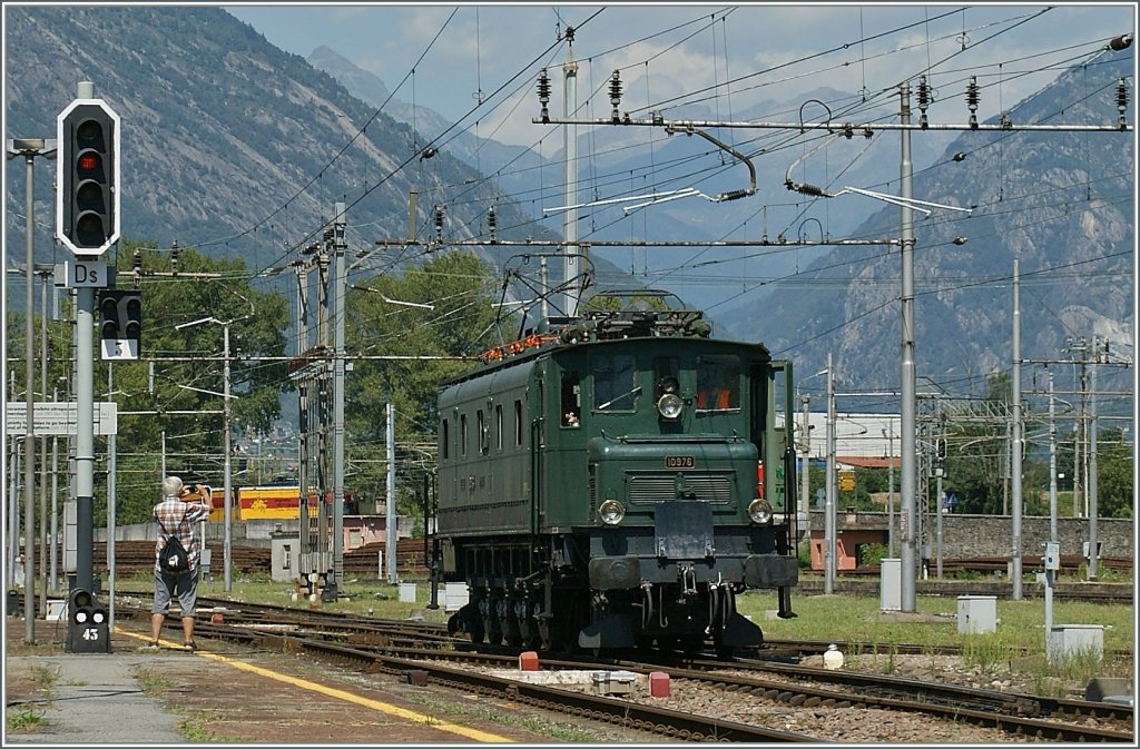 SBB Ae 4/7 10976 in Domodossola. 
20. Aug. 2011