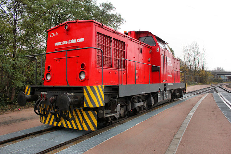 SES Logistik 202 535-1 Abgestellt in Hamburg Waltershof am 08.11.2012