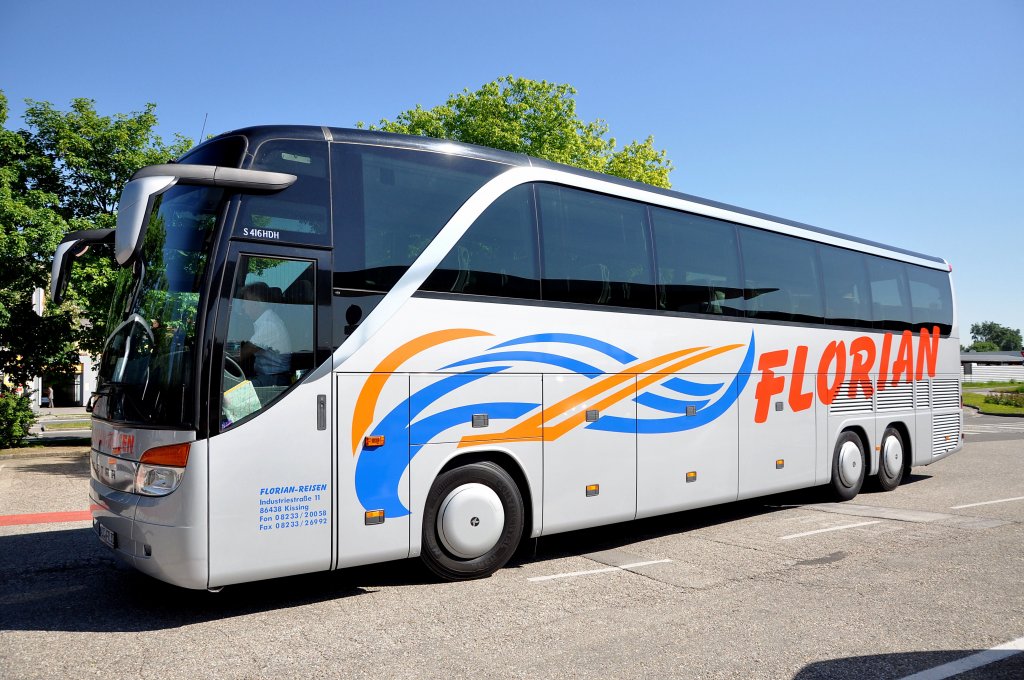 SETRA 416 HDH von FLORIAN Reisen aus der BRD am 15.5.2013 in Krems.