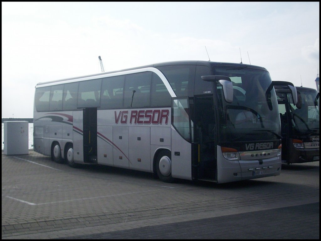 Setra 416 HDH von VG Resor aus Schweden im Stadthafen Sassnitz.