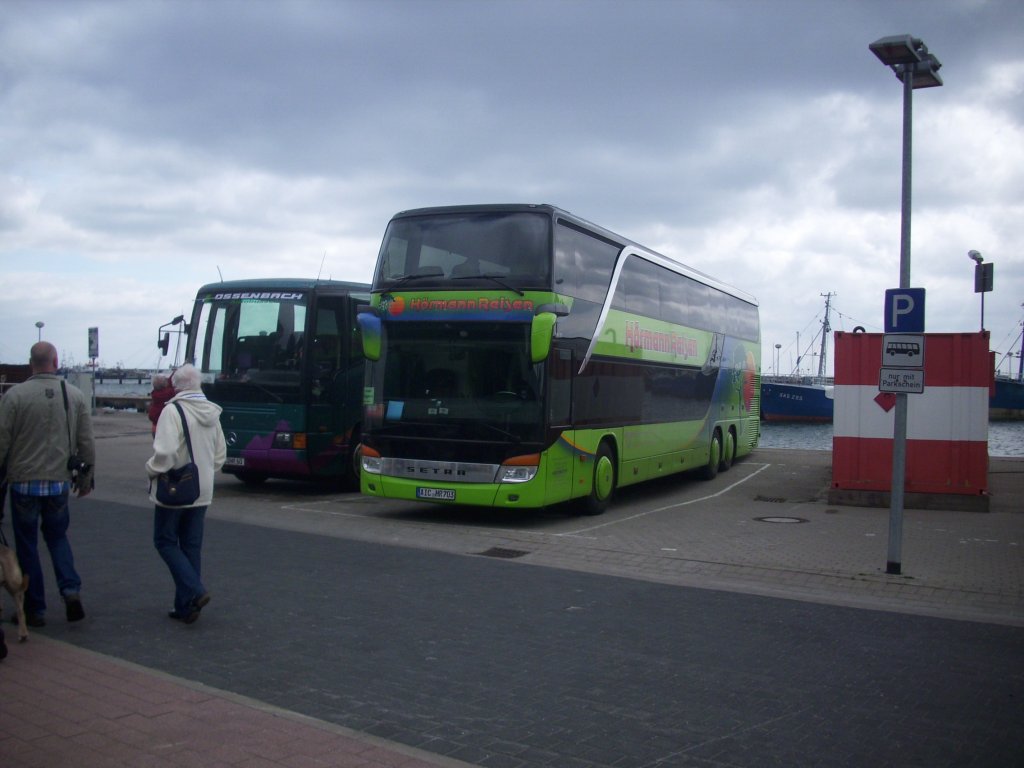 Setra 431 DT von H�rmann Reisen aus Deutschland im Stadthafen Sassnitz. 