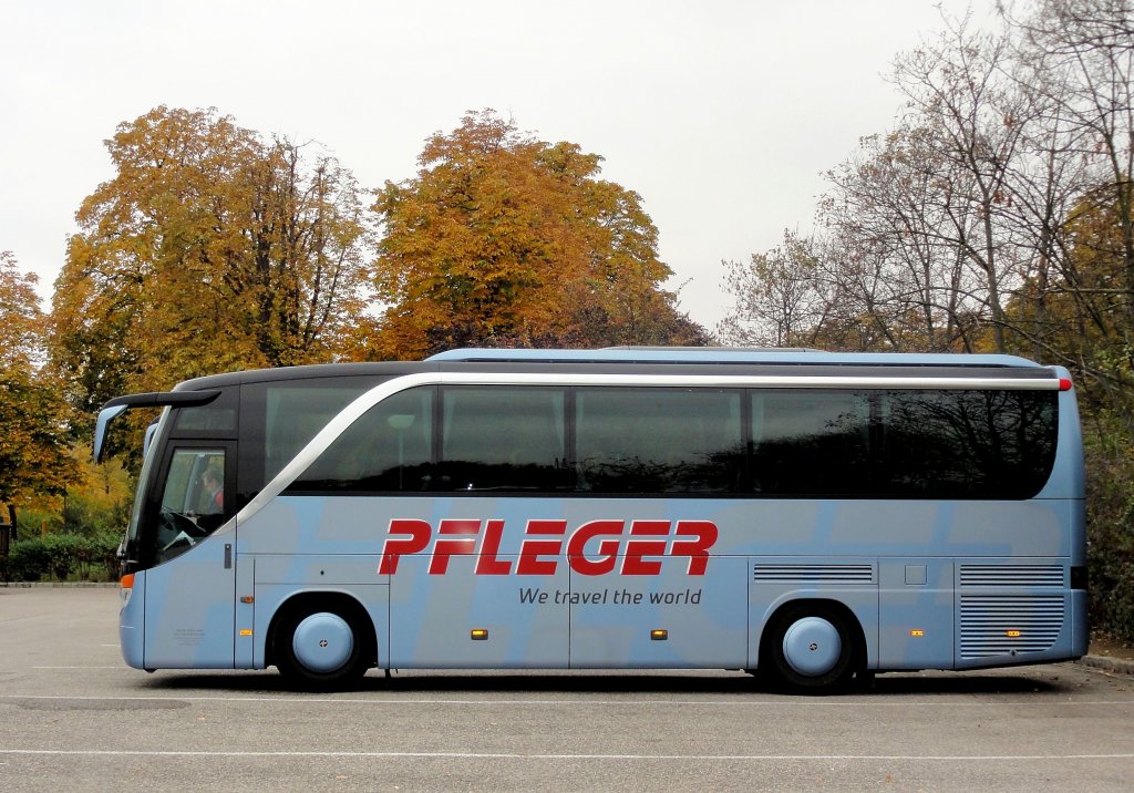 SETRA S411 HD von PFLEGER Reisen aus Nieder�sterreich im Oktober 2012 in Krems.