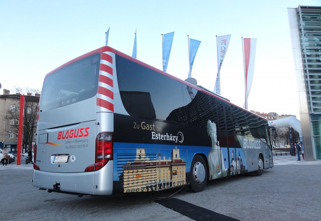 SETRA S415 von BLAGUSS Wien im Jnner 2013 gesehen. Wirbt fr Fahrten von Wien nach Eisenstadt/Hauptstadt vom Burgenland.